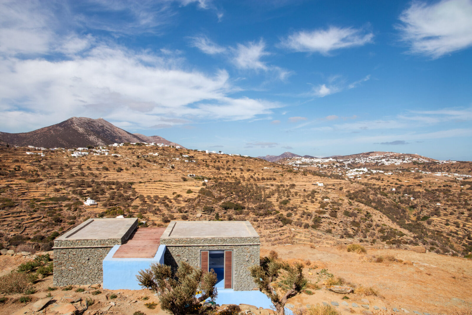 Archisearch Fyrgani holiday house in Sifnos island, Cyclades, Greece | AKA – APOSTOLOU COLAKIS ARCHITECTS