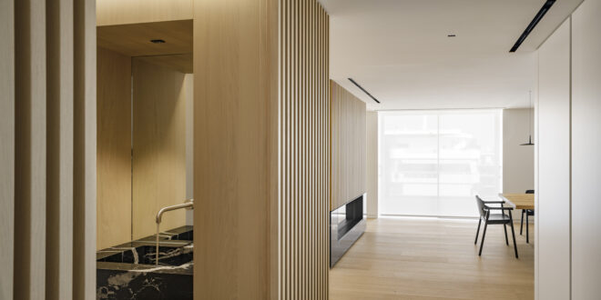 Archisearch - Gkotsis Serafimidou architects designed a wooden clad apartment interior in Glyfada