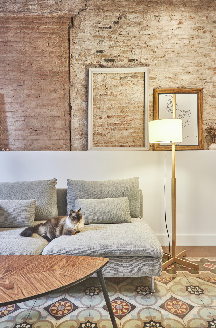 Archisearch Borell apartment renovation in Barcelona, Spain | by Calrota Siverio Arquitectura