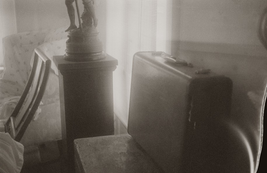 Archisearch REMEMBERED LIGHT: CY TWOMBLY IN LEXINGTON - Sally Mann | Gagosian Gallery, Athens