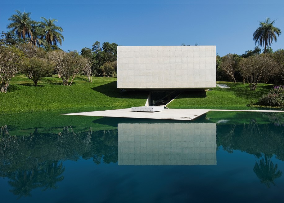 Archisearch Galeria Adriana Varejão: a museum composed of multiple pavilions throughout a vast park in Brazil | Tacoa Arquitetos