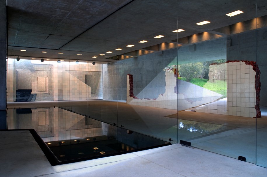 Archisearch Galeria Adriana Varejão: a museum composed of multiple pavilions throughout a vast park in Brazil | Tacoa Arquitetos