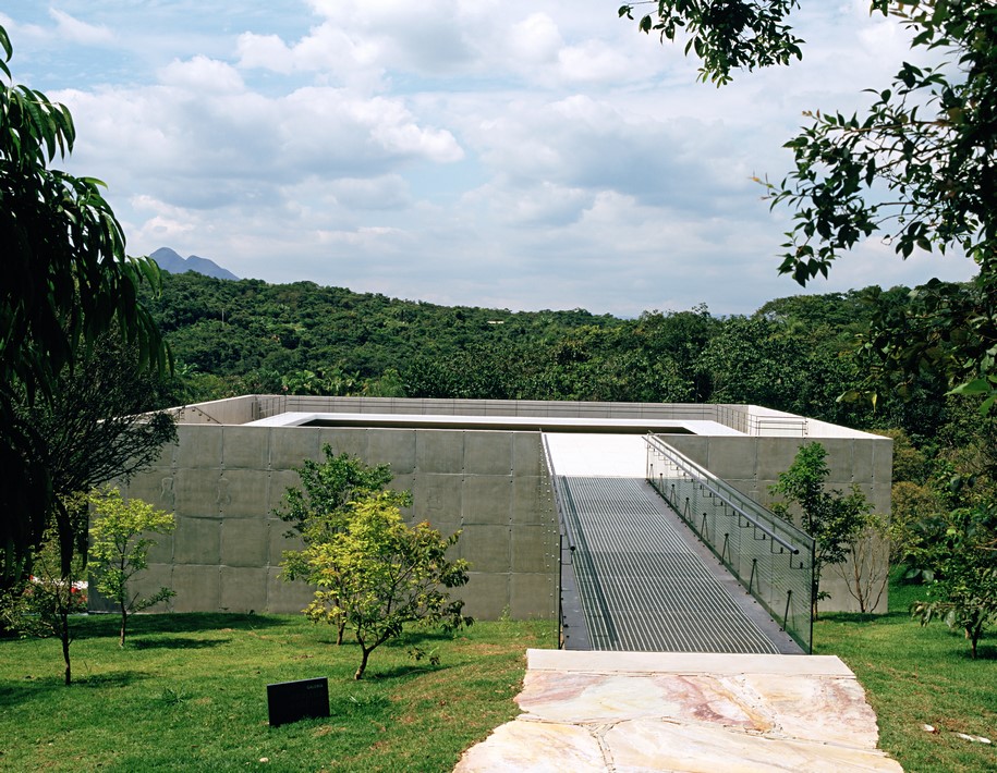 Archisearch Galeria Adriana Varejão: a museum composed of multiple pavilions throughout a vast park in Brazil | Tacoa Arquitetos