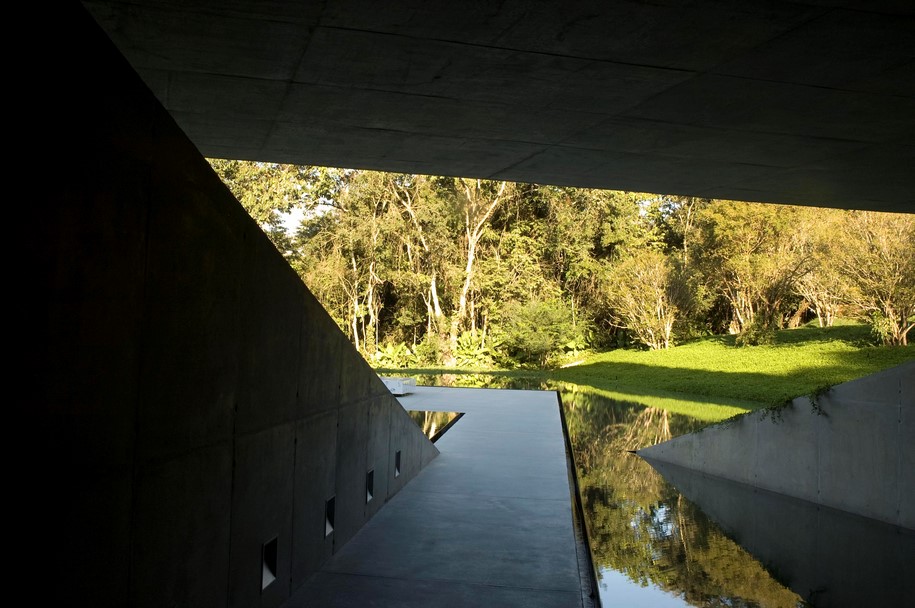 Archisearch Galeria Adriana Varejão: a museum composed of multiple pavilions throughout a vast park in Brazil | Tacoa Arquitetos