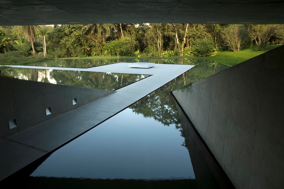 Archisearch Galeria Adriana Varejão: a museum composed of multiple pavilions throughout a vast park in Brazil | Tacoa Arquitetos
