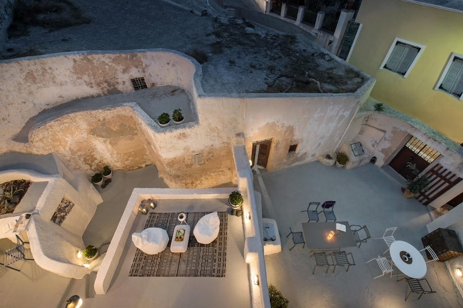 Archisearch Architectural Bureau 3 - Nikoletta Dritsa & Christina Plaini redesigned a 19th-century mansion in Santorini