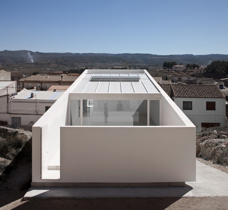 Fran Silvestre Arquitectos, CASA EN LA LADERA DE UN CASTILLO, HOUSE ON MOUNTAINSIDE OVERLOOKED BY CASTLE, house, mountain, Ayora, Valencia, Spain, spanish architecture