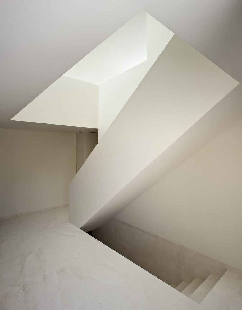 Archisearch CASA EN LA LADERA DE UN CASTILLO | Fran Silvestre Arquitectos