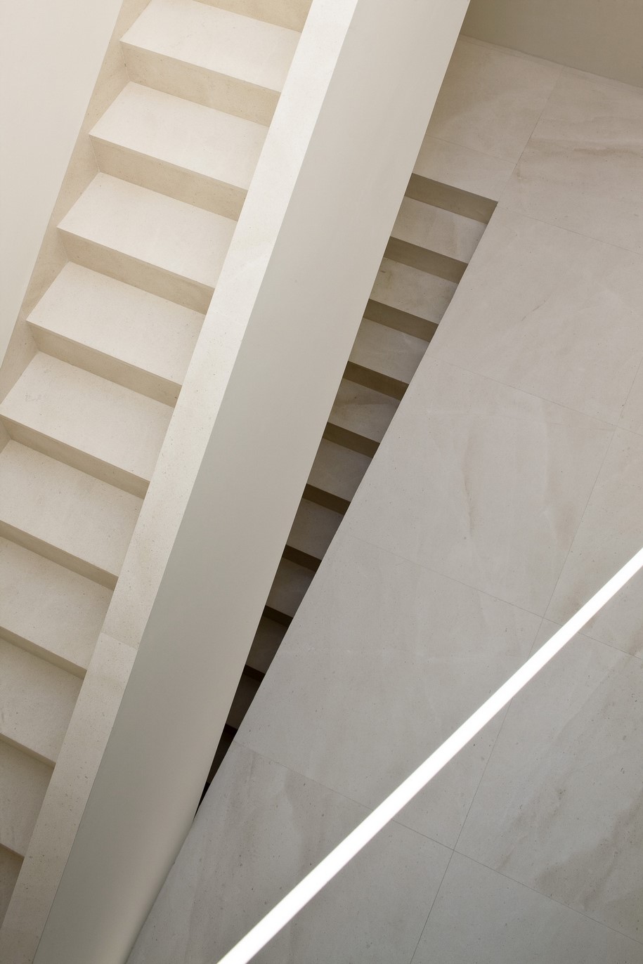 Fran Silvestre Arquitectos, CASA EN LA LADERA DE UN CASTILLO, HOUSE ON MOUNTAINSIDE OVERLOOKED BY CASTLE, house, mountain, Ayora, Valencia, Spain, spanish architecture