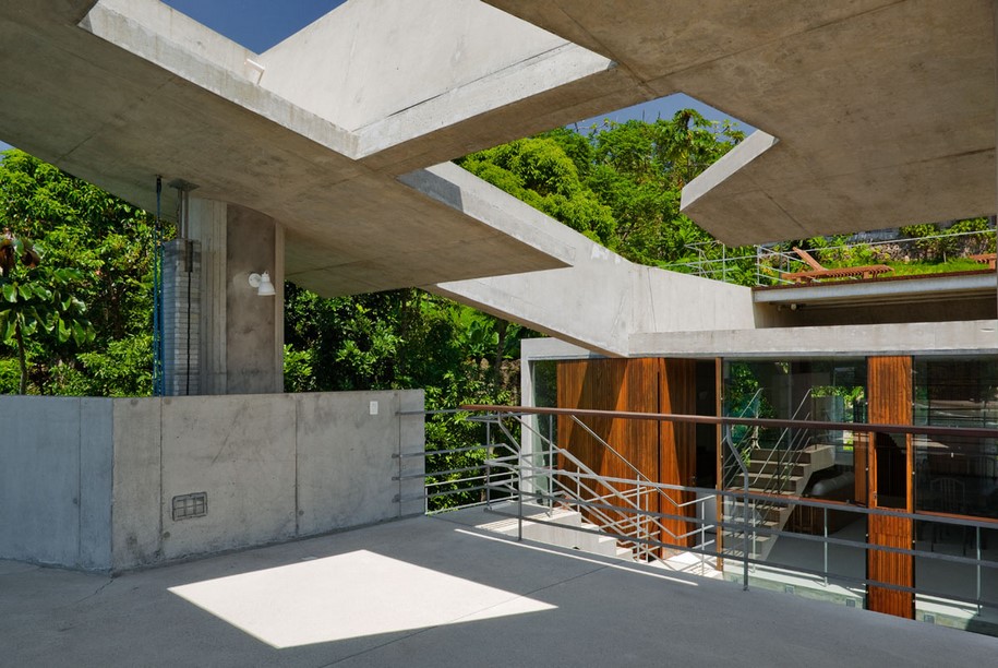 spbr arquitetos, HOUSE IN UBATUBA, Brazil, 2009, concrete