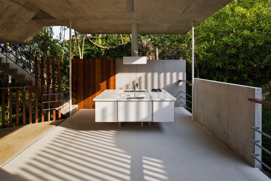 spbr arquitetos, HOUSE IN UBATUBA, Brazil, 2009, concrete