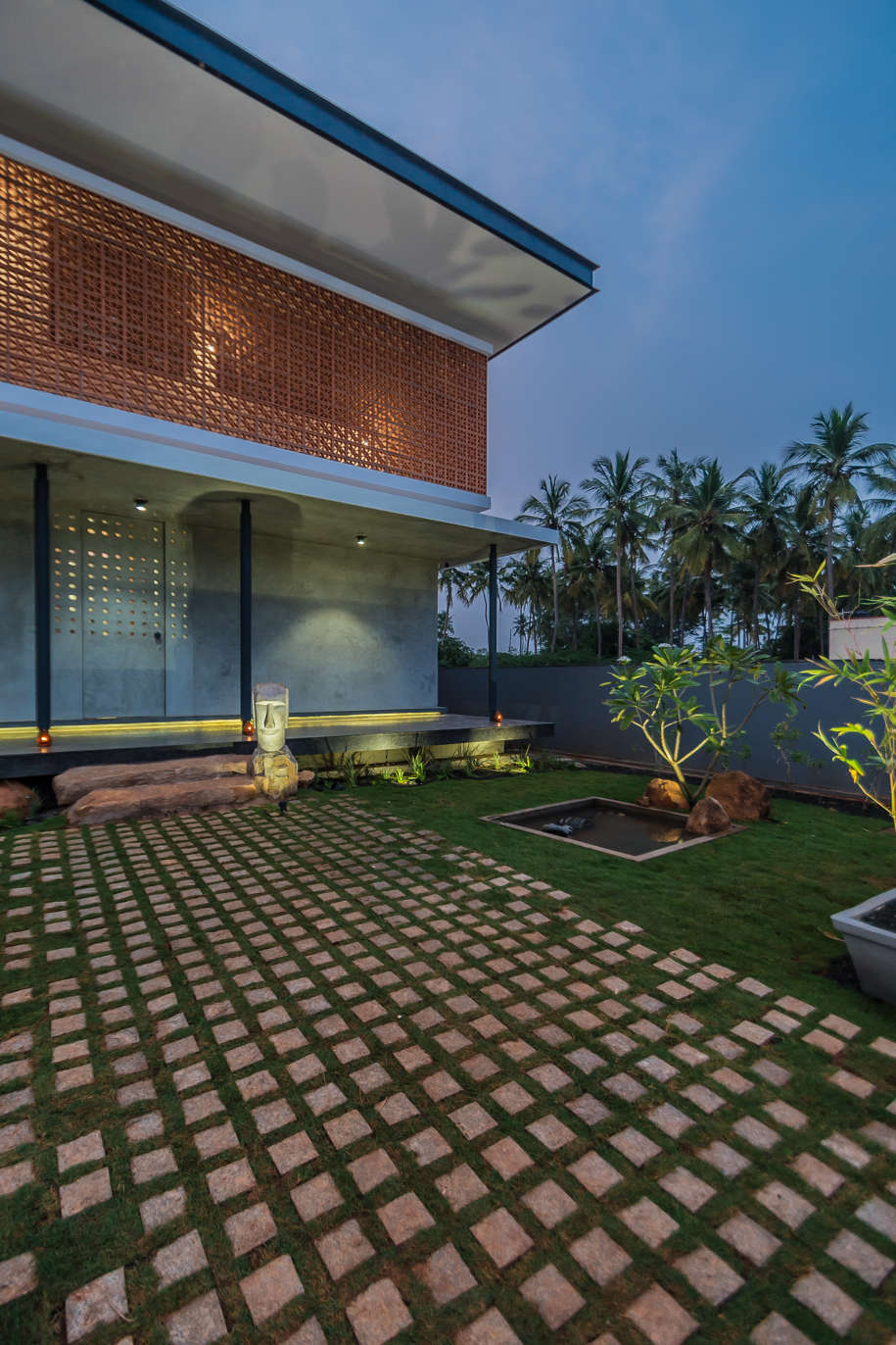 House in a grove, STO.M.P, Chettinad, Tamil Nadu, India, 2018