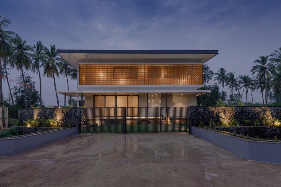 House in a grove, STO.M.P, Chettinad, Tamil Nadu, India, 2018