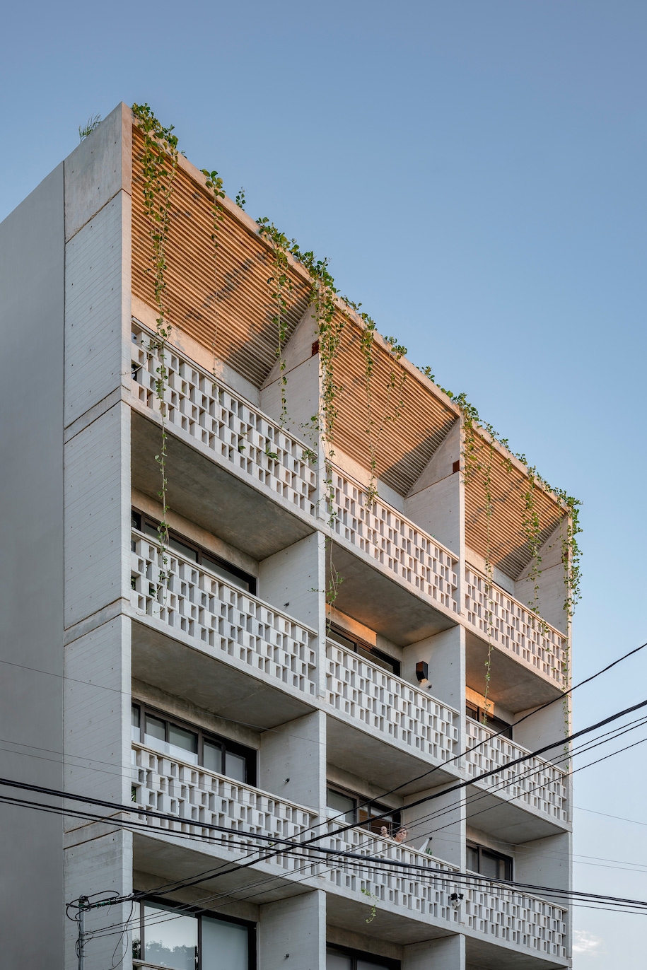 Archisearch Kiltro Polaris created Huachinango 36 collective housing in Cancún, Mexico