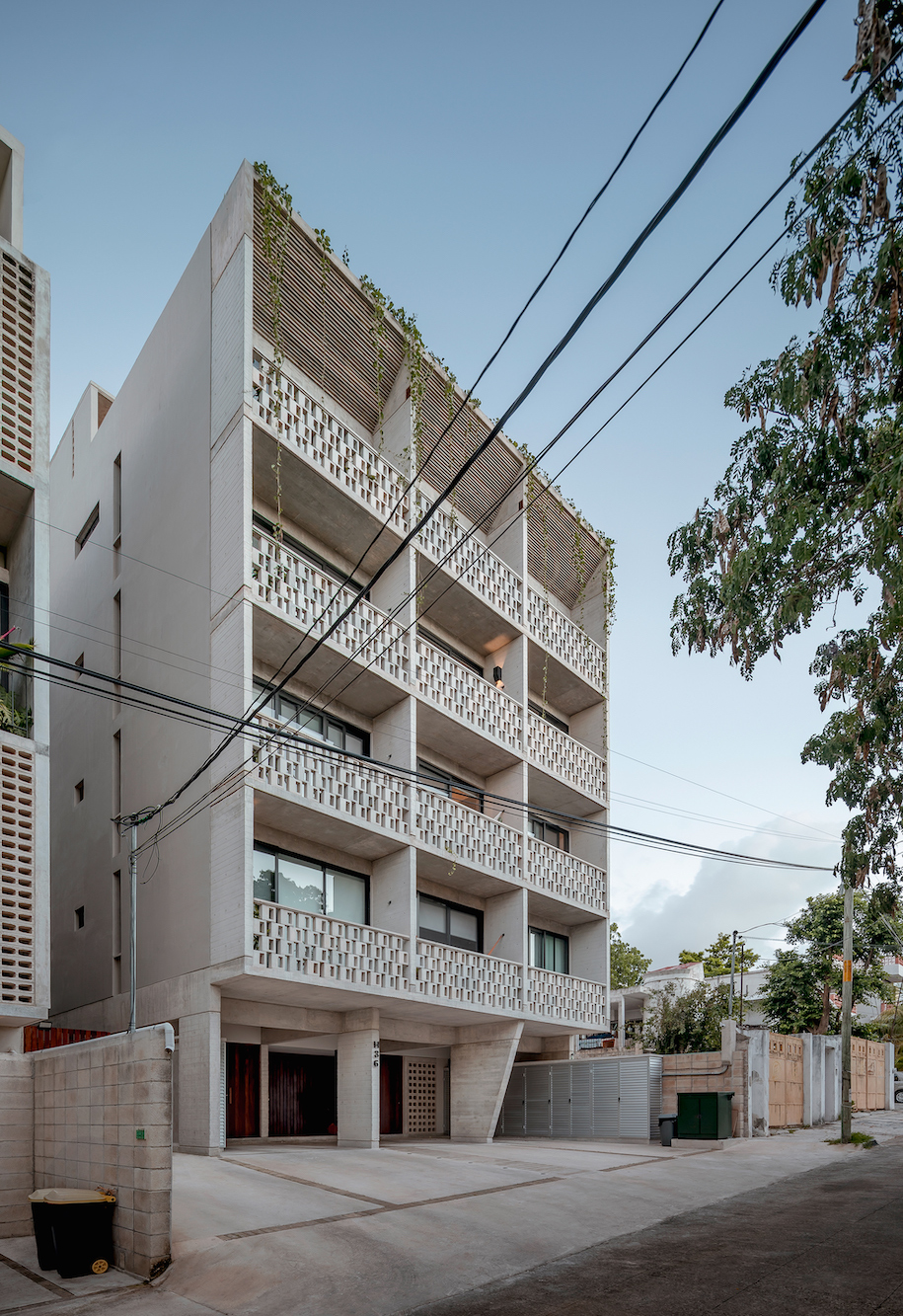 Archisearch Kiltro Polaris created Huachinango 36 collective housing in Cancún, Mexico