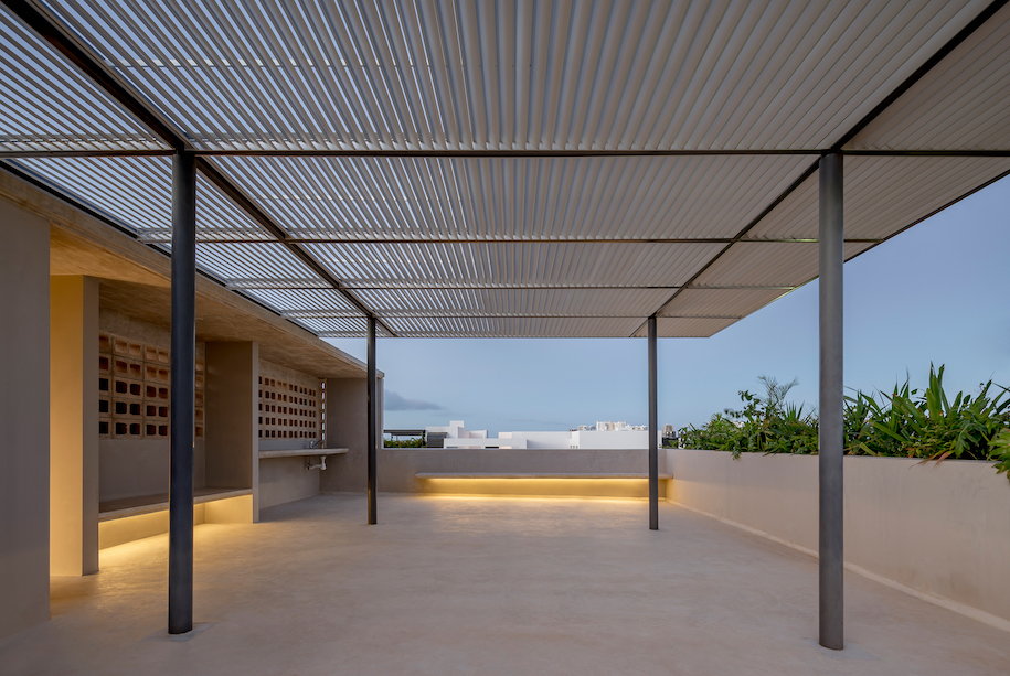 Archisearch Kiltro Polaris created Huachinango 36 collective housing in Cancún, Mexico