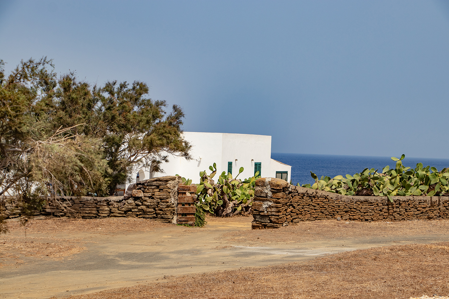 Archisearch ARCHIPELAGO: a photographic journey into the Mediterranean, the architecture of its islands and their identities by Corinna Del Bianco