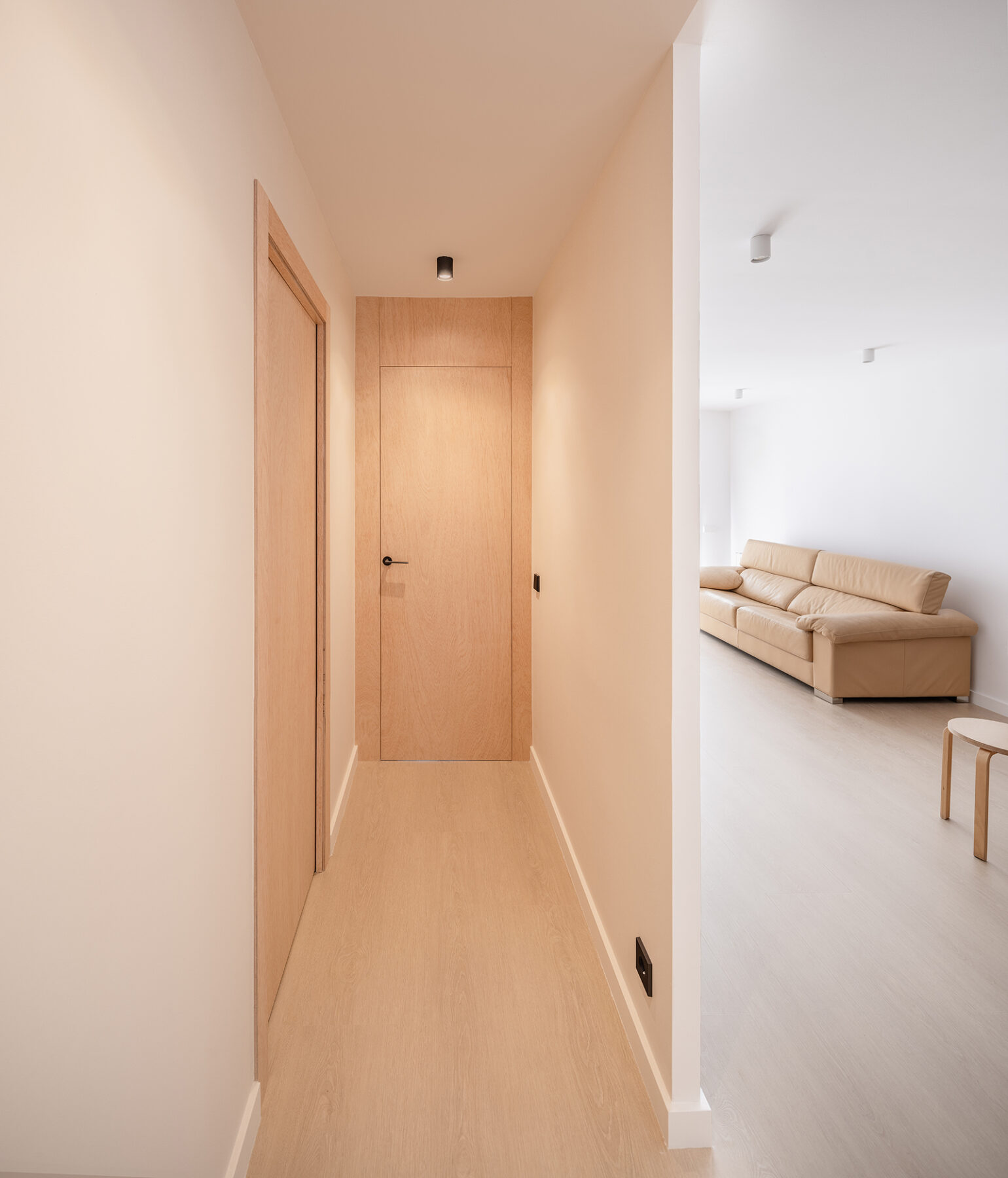 Archisearch Interior renovation of an apartment in a block of flats in el Masnou, Spain | by midori arquitectura