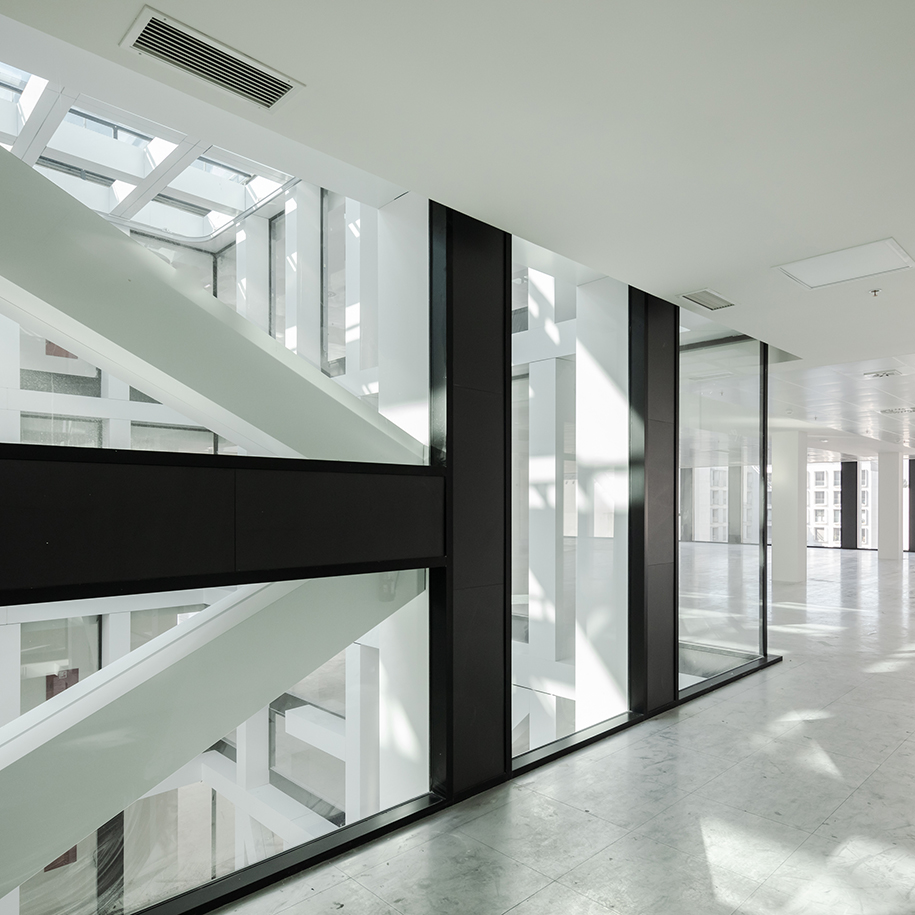 Archisearch Urbo Business Centre | Nuno Capa Arquitecto