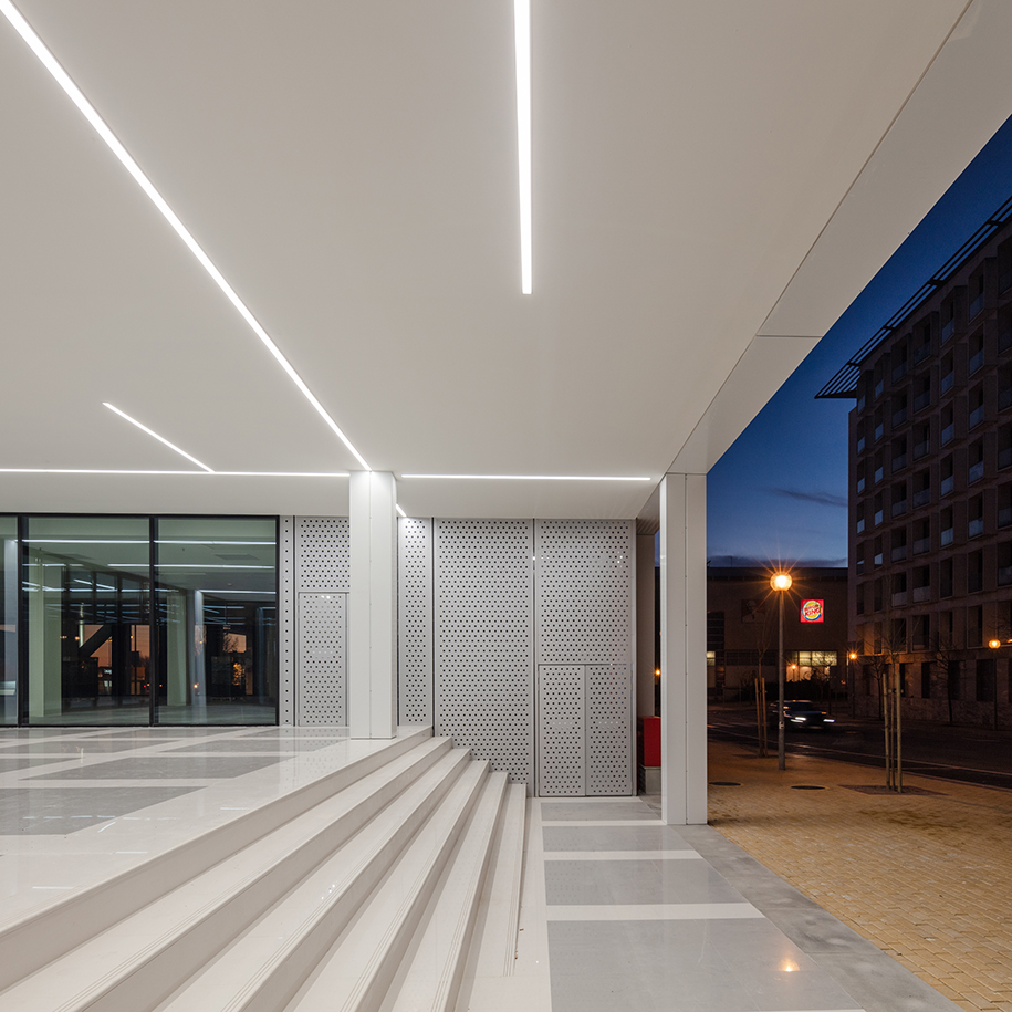 Archisearch Urbo Business Centre | Nuno Capa Arquitecto