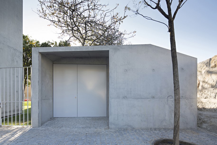 Archisearch Portuguese architect João Vieira de Campos designed HOUSE IN SERRALVES