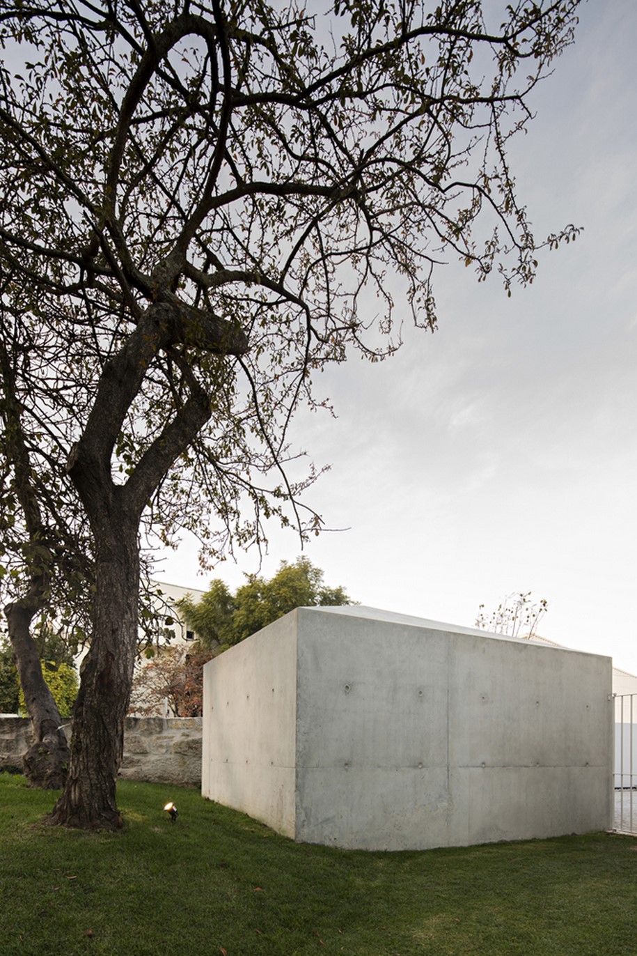 Archisearch Portuguese architect João Vieira de Campos designed HOUSE IN SERRALVES