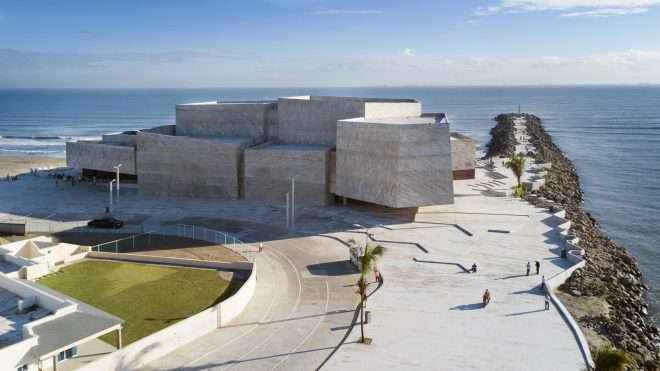 Archisearch - Foro Boca re-interprets the timeless expression of the concrete cubes formed by ripraps in the breakwater
