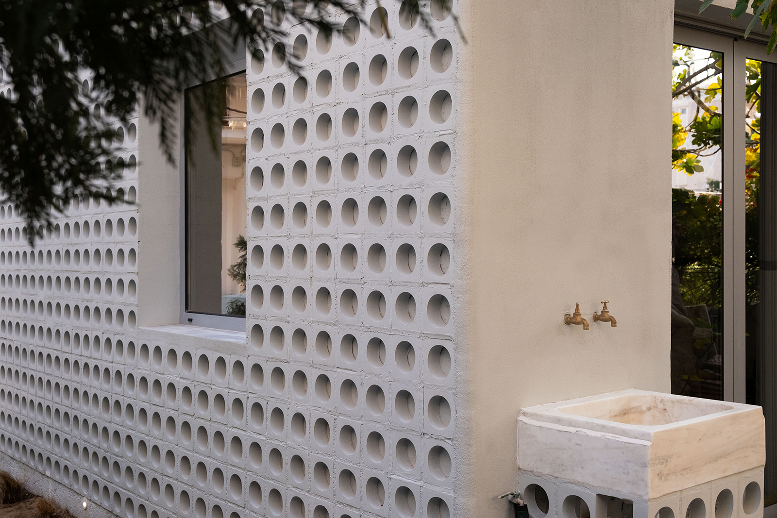 Archisearch Stories of Contemporary Domesticity | Episode 11: Kouloura House by Architectural bureau 11 Reinvents the Anonymous Athenian Modernist Home