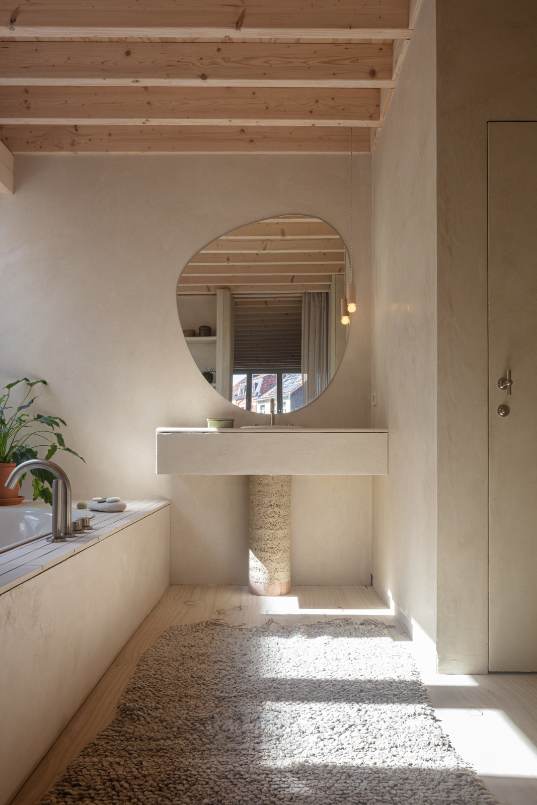 Archisearch KARPER ! Renovation of a House with Rooftop Extension in Brussels | by Hé! architects