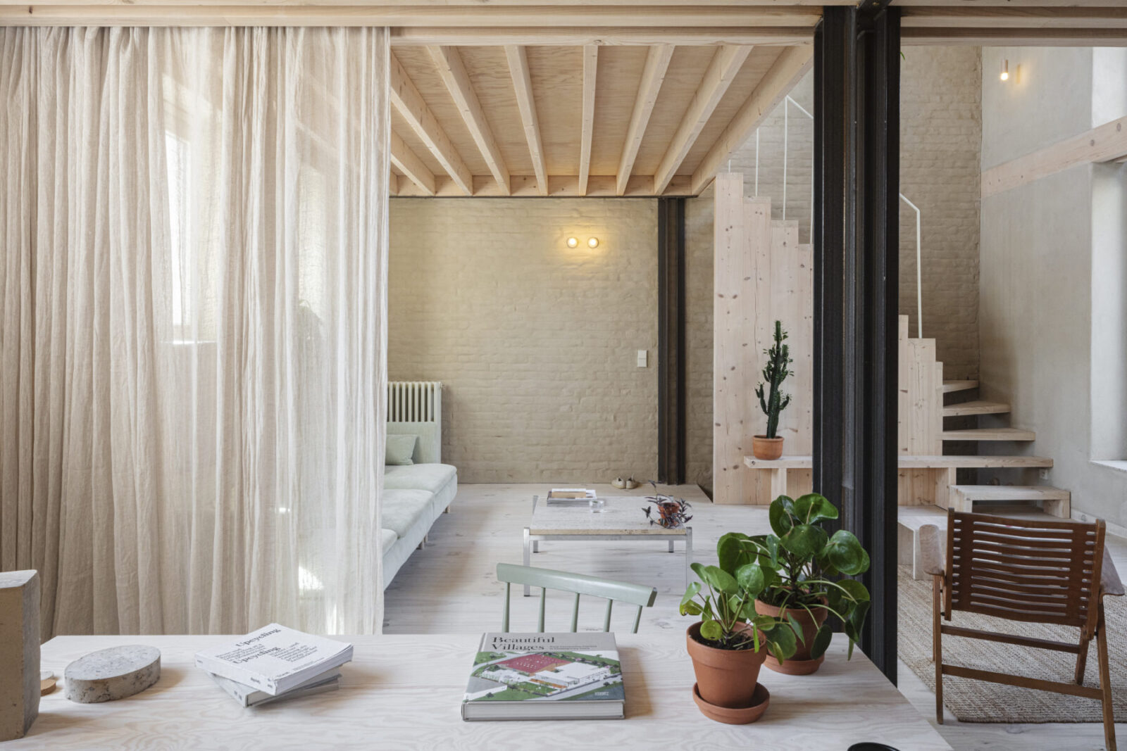 Archisearch KARPER ! Renovation of a House with Rooftop Extension in Brussels | by Hé! architects