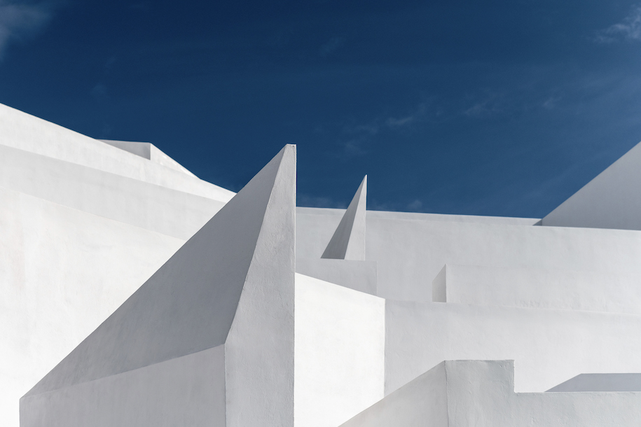 Archisearch Saint Hotel in Oia, Santorini by Kapsimalis Architects