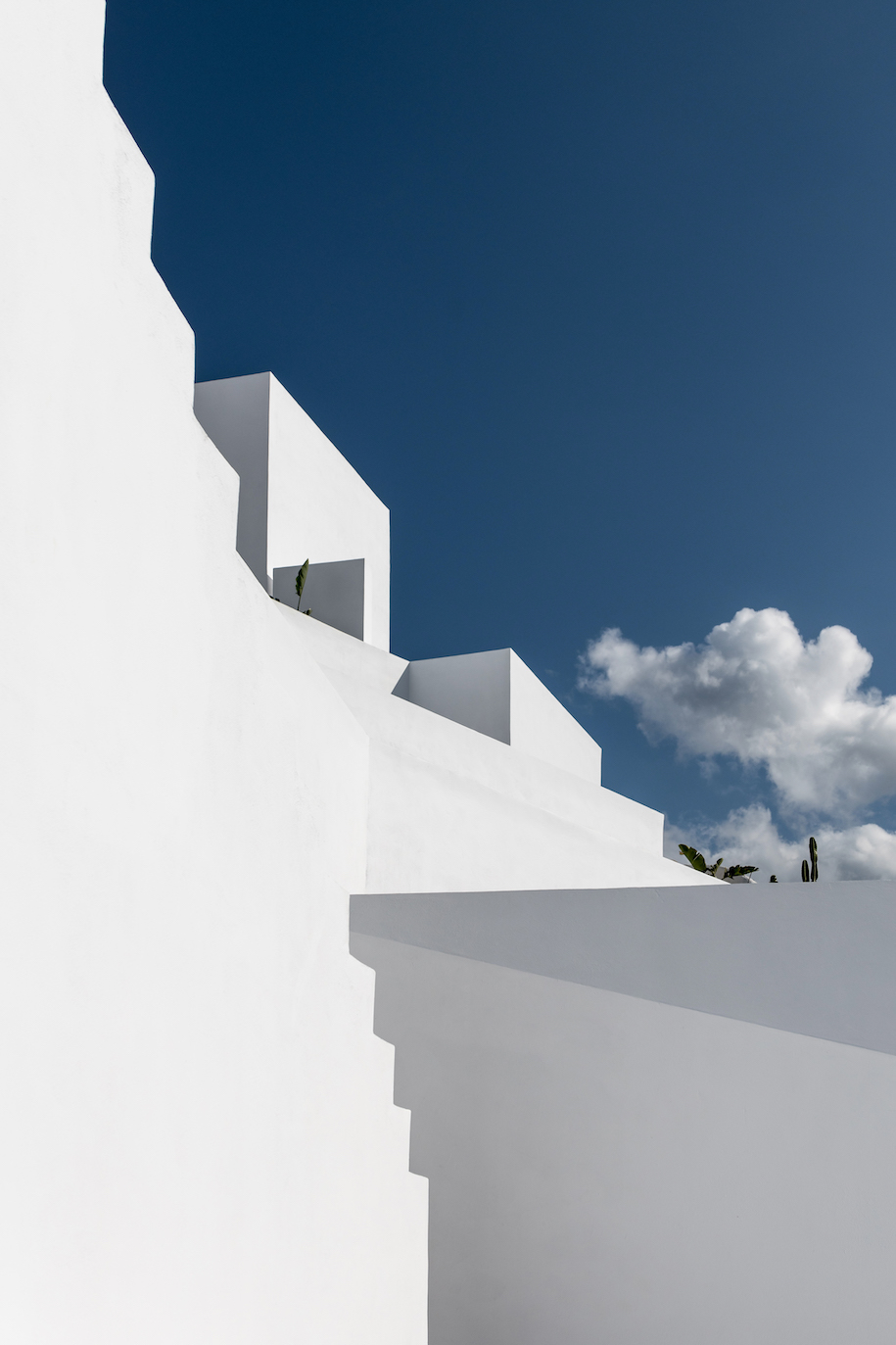 Archisearch Saint Hotel in Oia, Santorini by Kapsimalis Architects