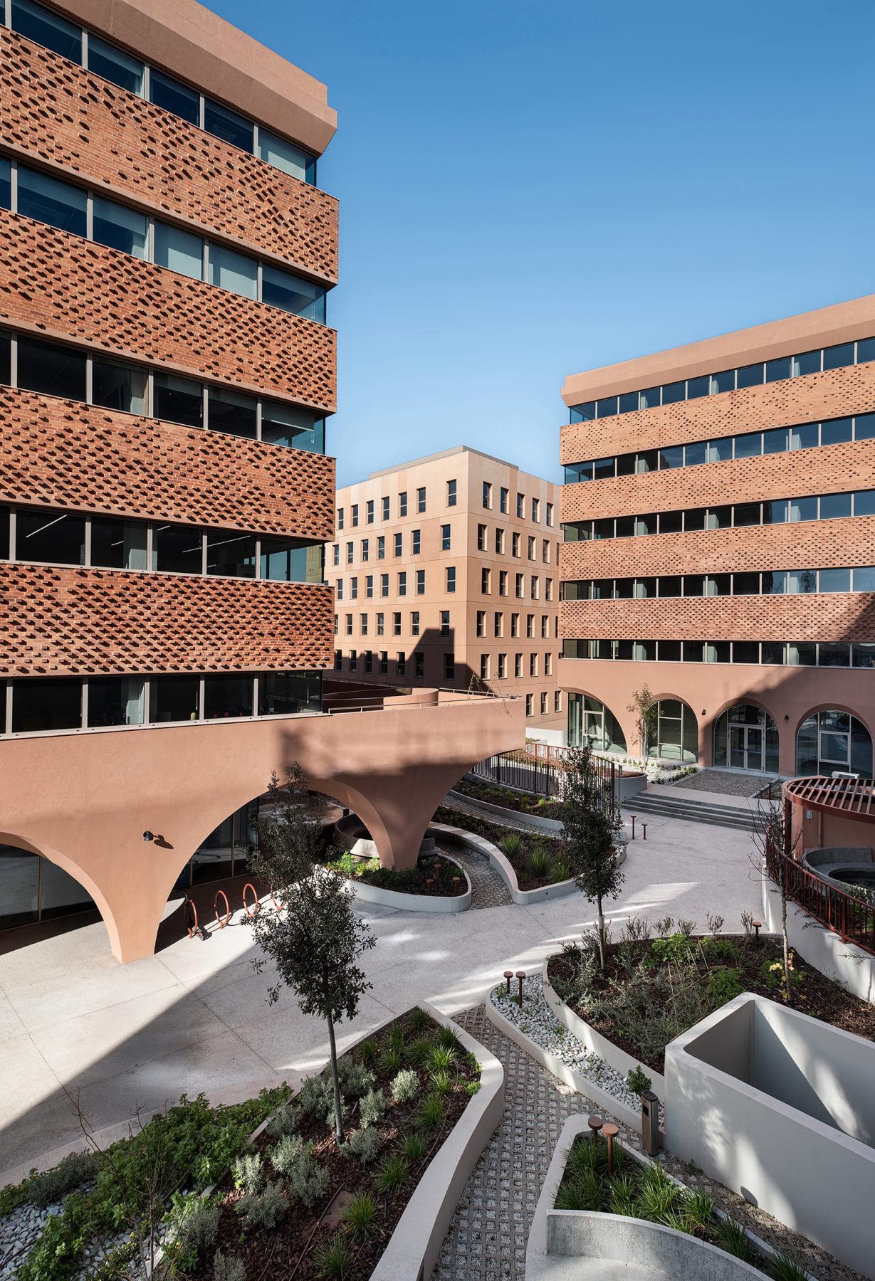 Archisearch Το γραφείο Divercity κέρδισε Βραβείο για το συγκρότημα γραφείων HUB26 στη Θεσσαλονίκη στα GRAIL Awards 2026.