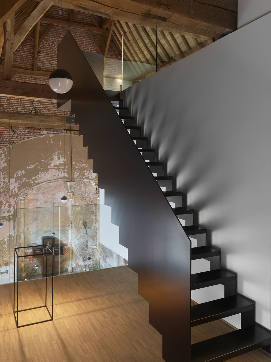 Klaarchitectuur, architecture office, Belgium, Chapel 'De Waterhond', The Waterdog, renovation