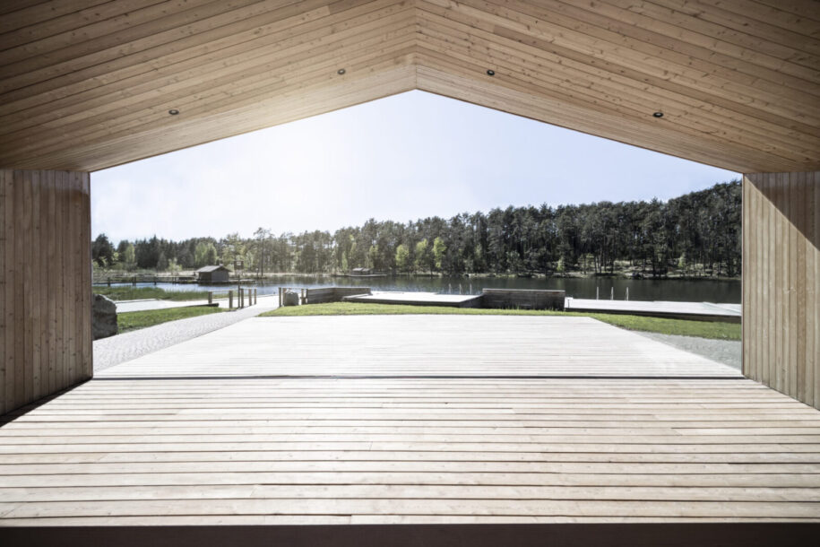 Archisearch Lake House Völs: on to new horizons | noa* network of architecture