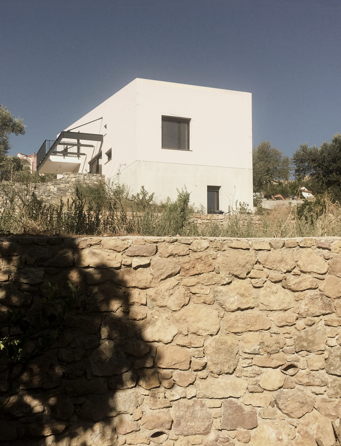 Archisearch Longhouse II in Chios island, Greece | SOUTH architecture