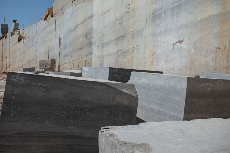 Archisearch Man on the Moon: Architects' weekend at the Didima quarry of Marmyk Iliopoulos