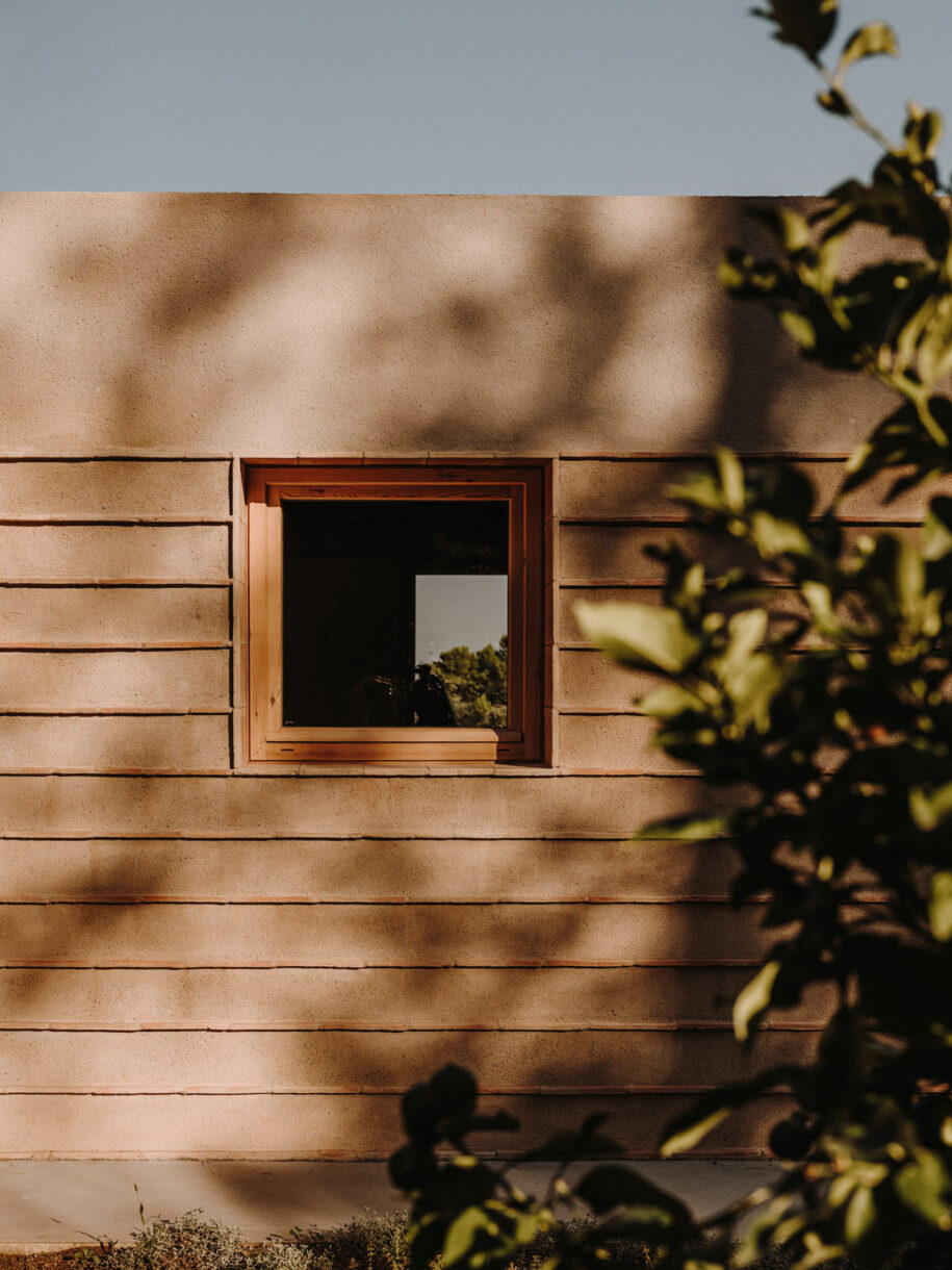 Archisearch Casa Ter: a family house in Baix Empordà, Spain by MESURA