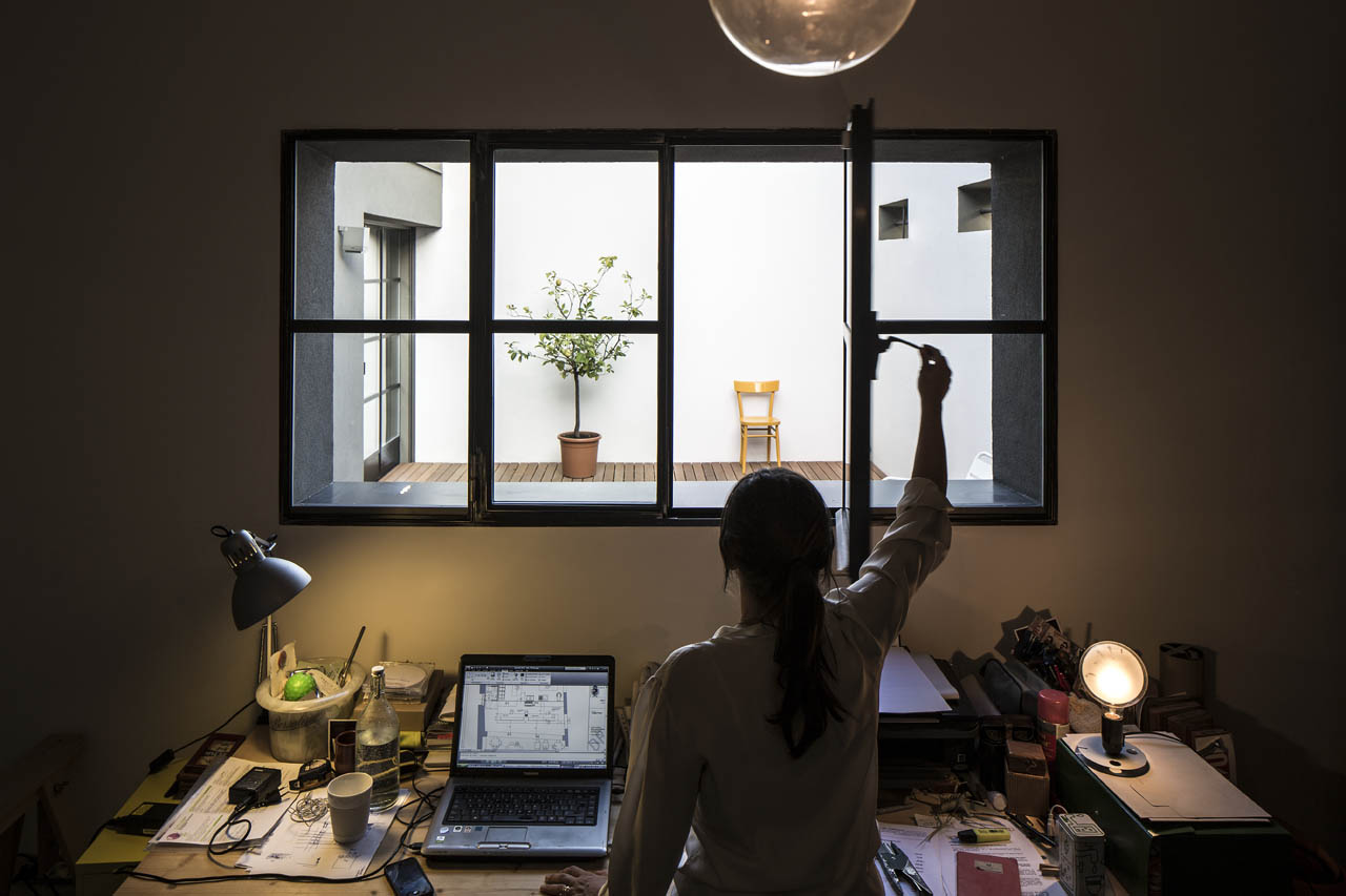 Archisearch Architects Luca Bertacchi & Sara Bergami design a loft in Bologna using FerroFinestra W40 steel system by Ottostumm | Mogs