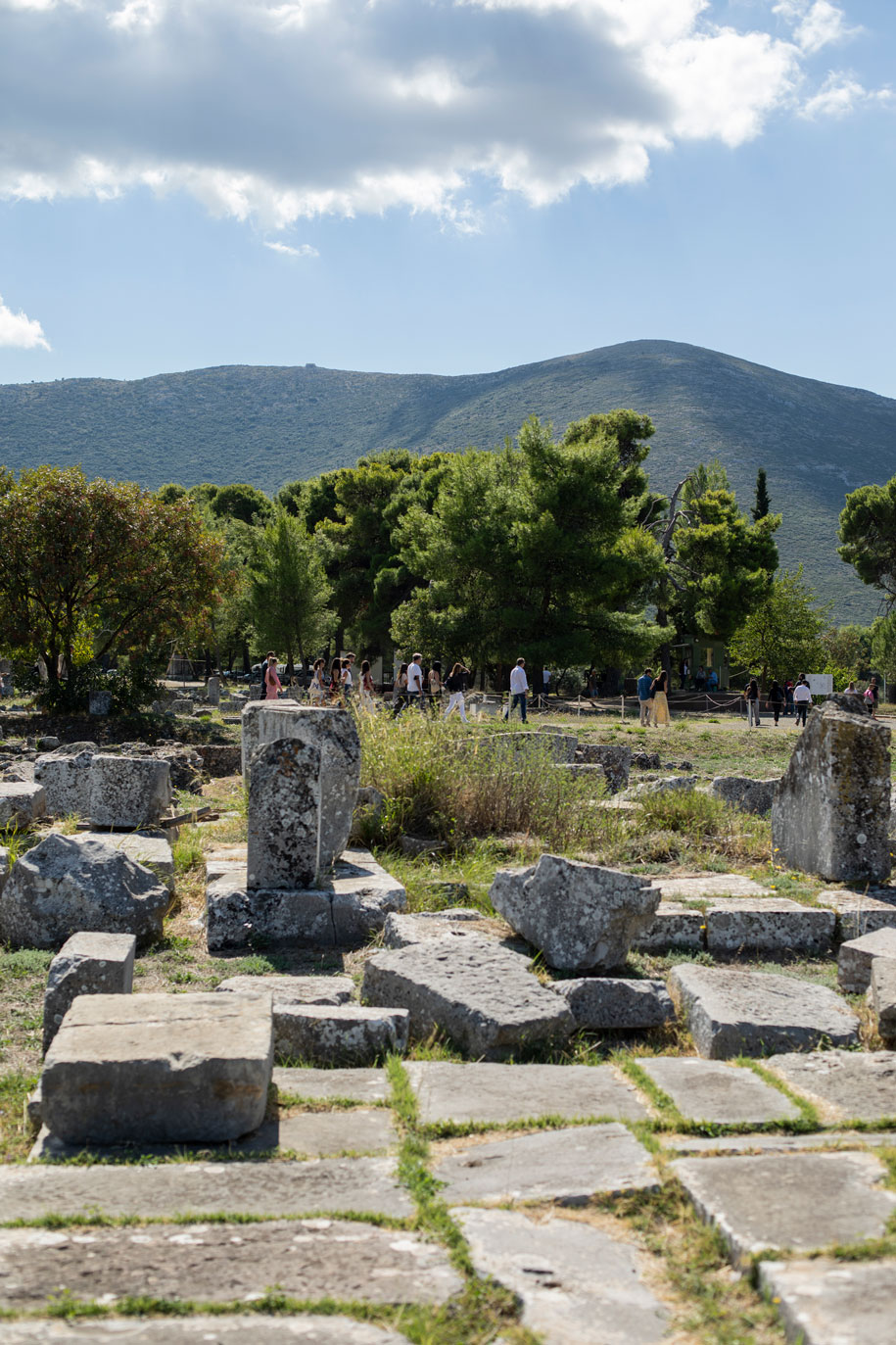 Archisearch Man on the Moon Volume 2: Architects' weekend at the Didima quarry of Marmyk Iliopoulos