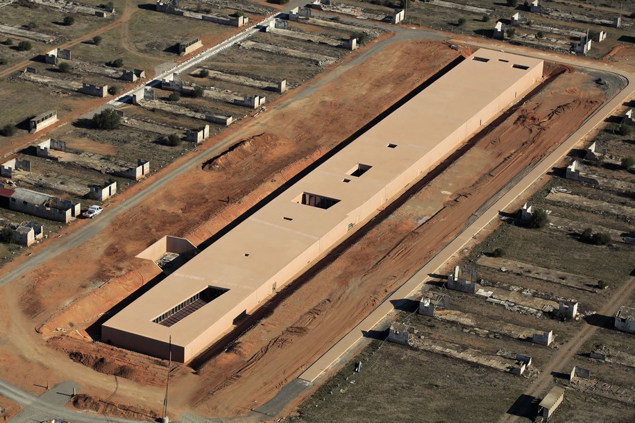 Archisearch The Rivesaltes Memorial is compressed between earth and sky, between past and memory / Rudy Ricciotti, Passelac & Roques Architects