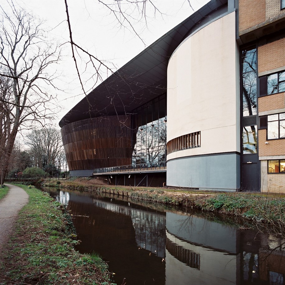 Archisearch George Messaritakis photographs notable recent building in London, Bristol & Cardiff