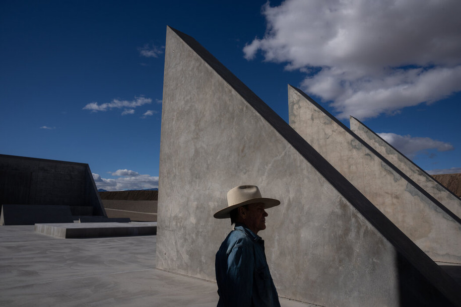 Archisearch O Michael Heizer ολοκλήρωσε το γλυπτό City στην έρημο της Νεβάδα | Archisearch