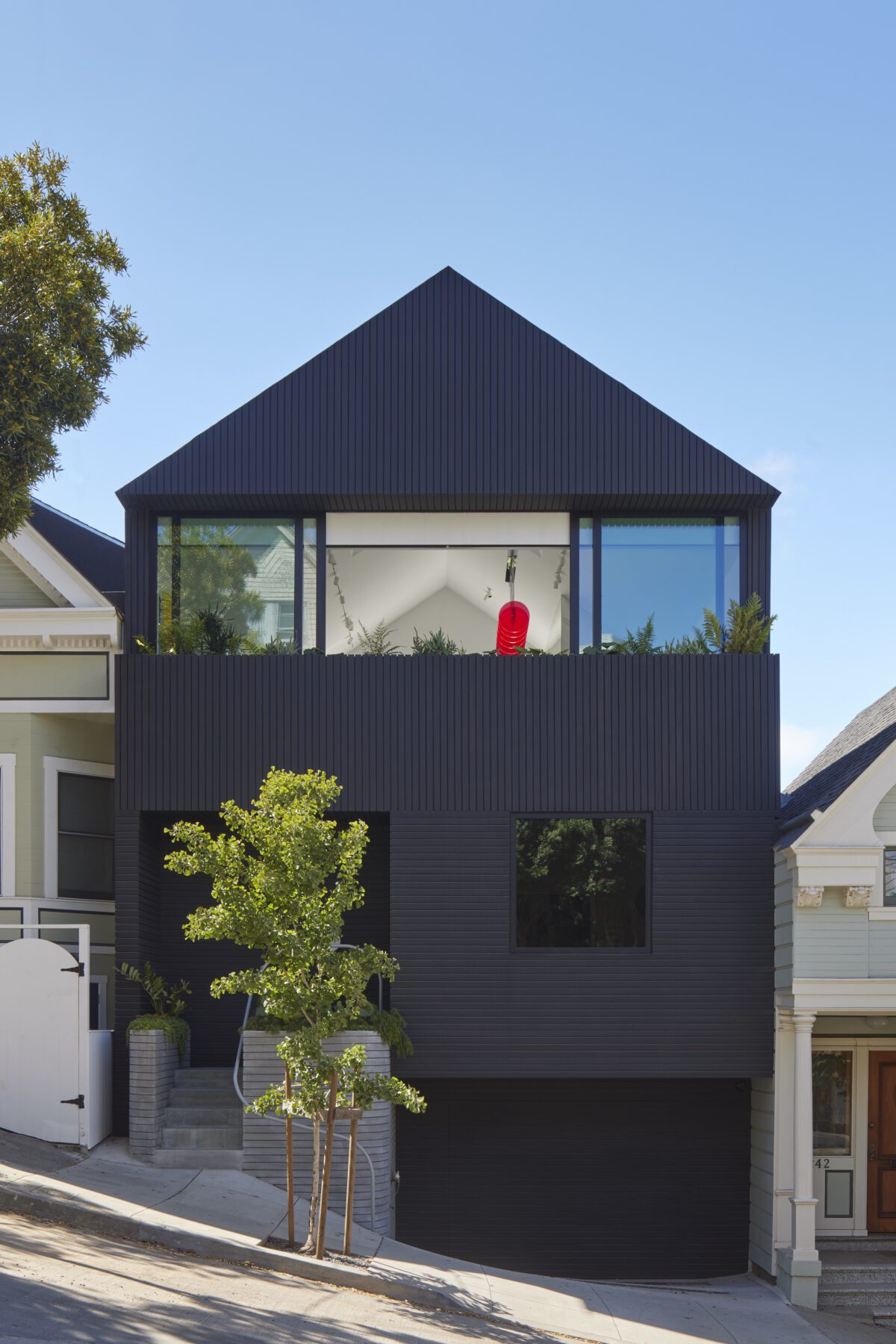 Archisearch The Silver Lining House in San Francisco, USA | by Mork-Ulnes Architects & Alison Damonte