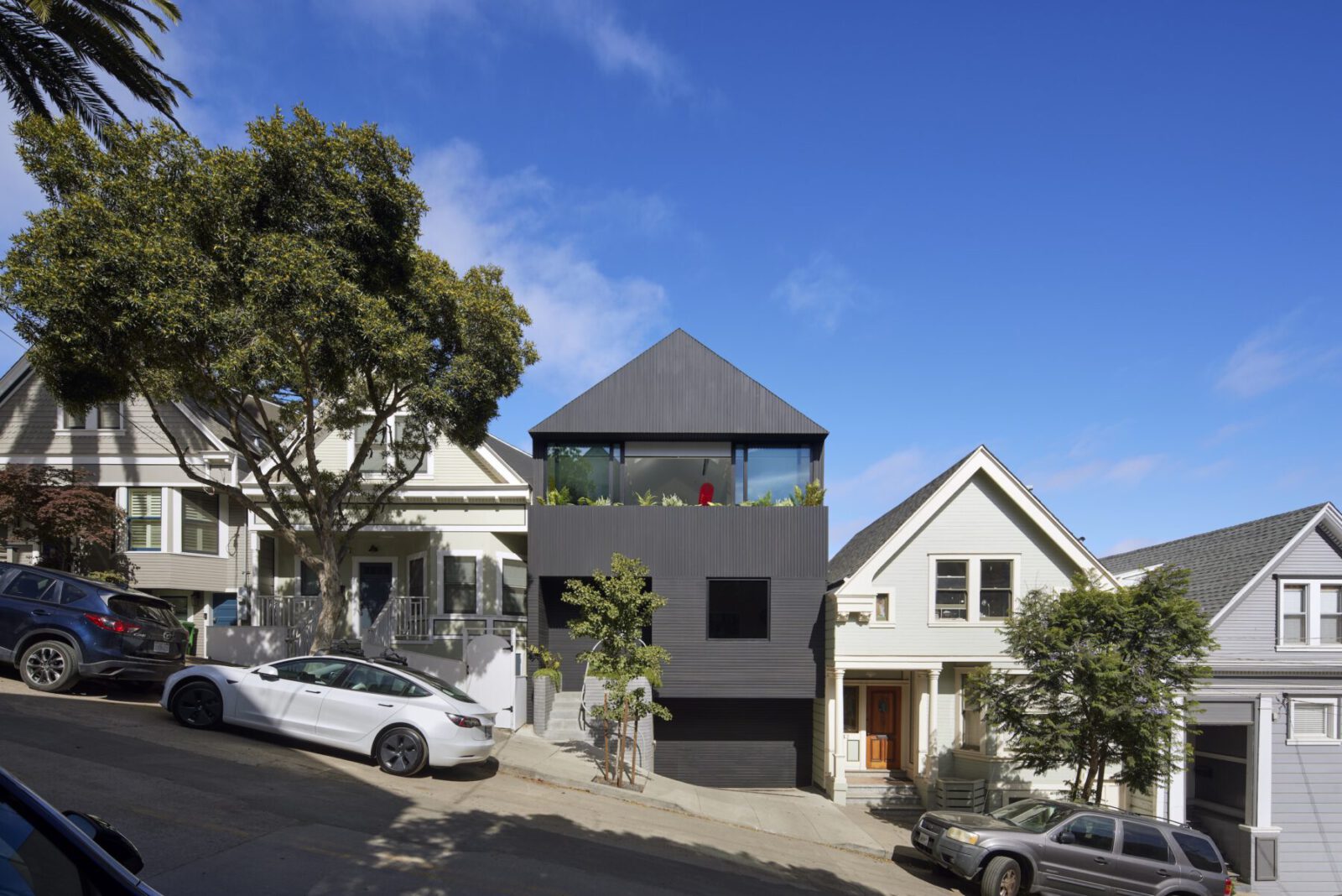 Archisearch The Silver Lining House in San Francisco, USA | by Mork-Ulnes Architects & Alison Damonte