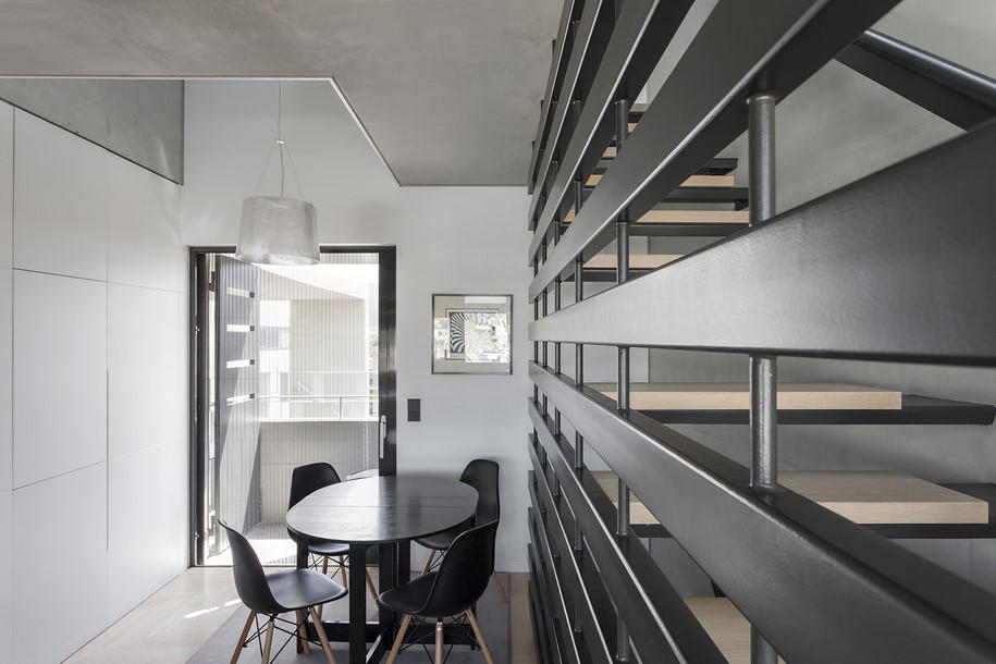 Ktenàs, buiding, inside out, polykatoikia, awards, greek architecture, contemporary, Greece, Athens, apartments, flats, design