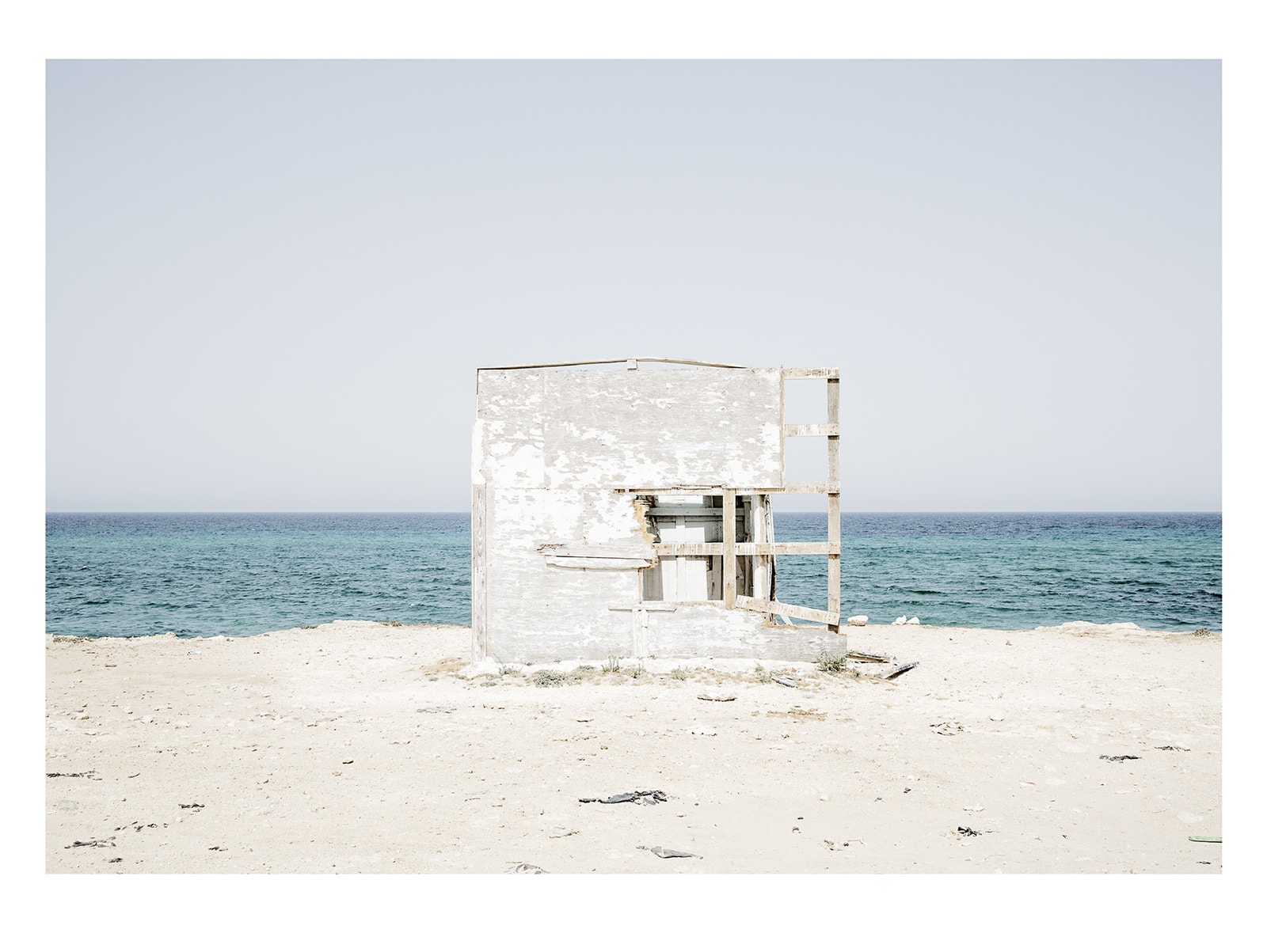 Tunisia, Yoann Cimier, nomadic architecture, ephemeral structure, seaside, beach, accommodation, photography, documentary, book, photographer