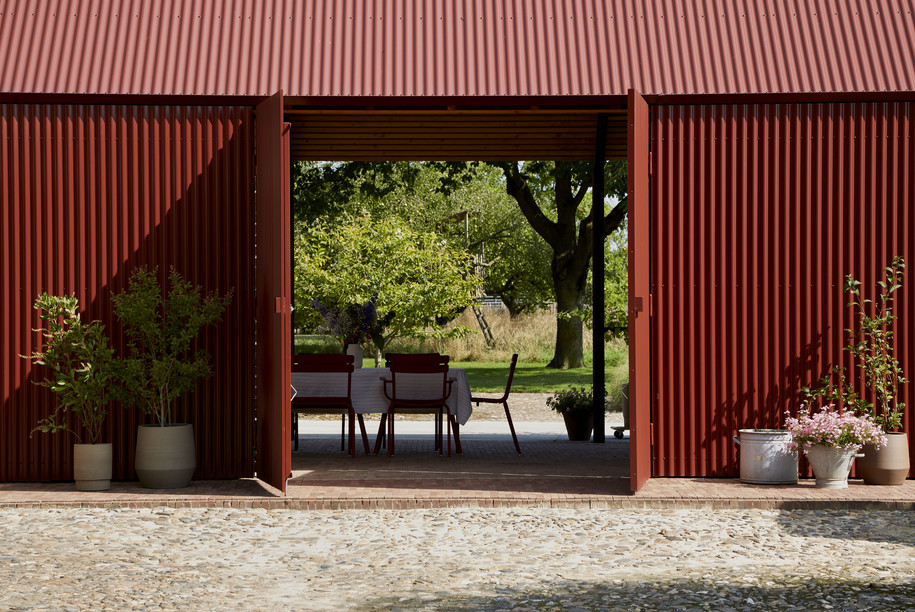 Archisearch Outdoor living space in Nederweert, Netherlands | by De Nieuwe Context architecture office