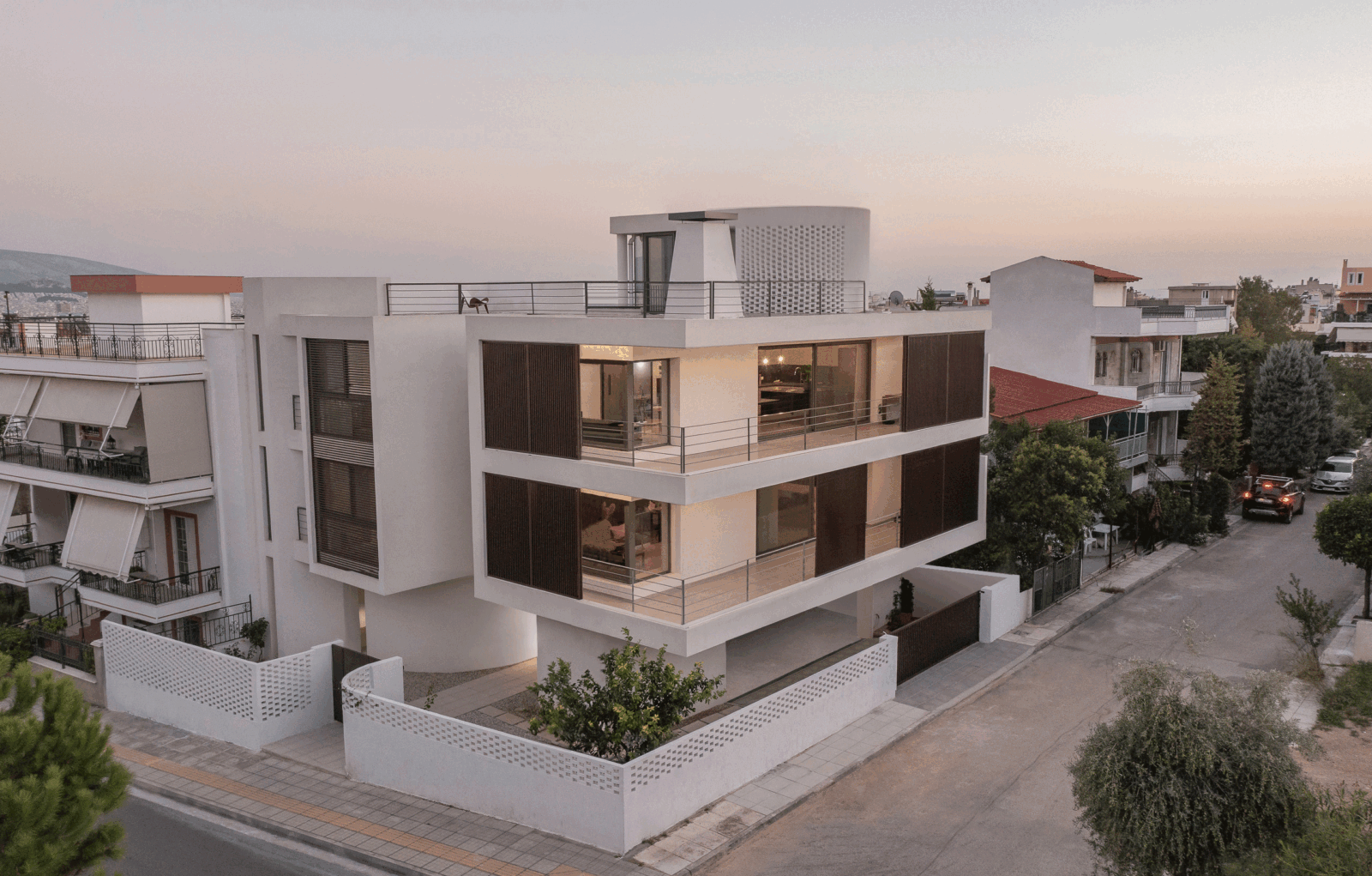 Archisearch Bicubic Residence - Διπλοκατοικία στο Καματερό | by The Hive Architects