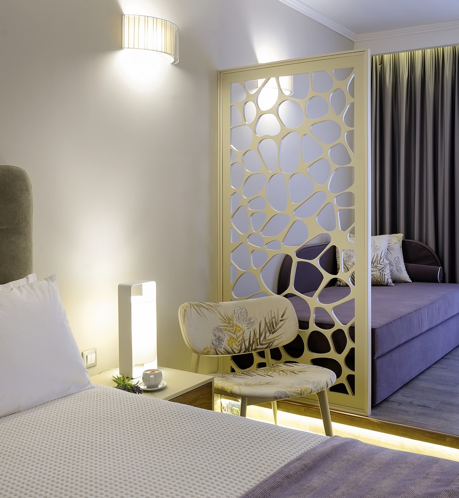 Archisearch Portes Beach Hotel Room 145 enhances the holiday jolly feeling / Aspasia Taka Architects Creative Lab
